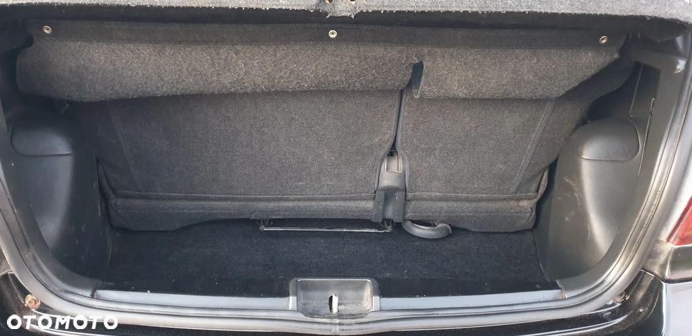 Toyota Yaris 1.4 D-4D - 14