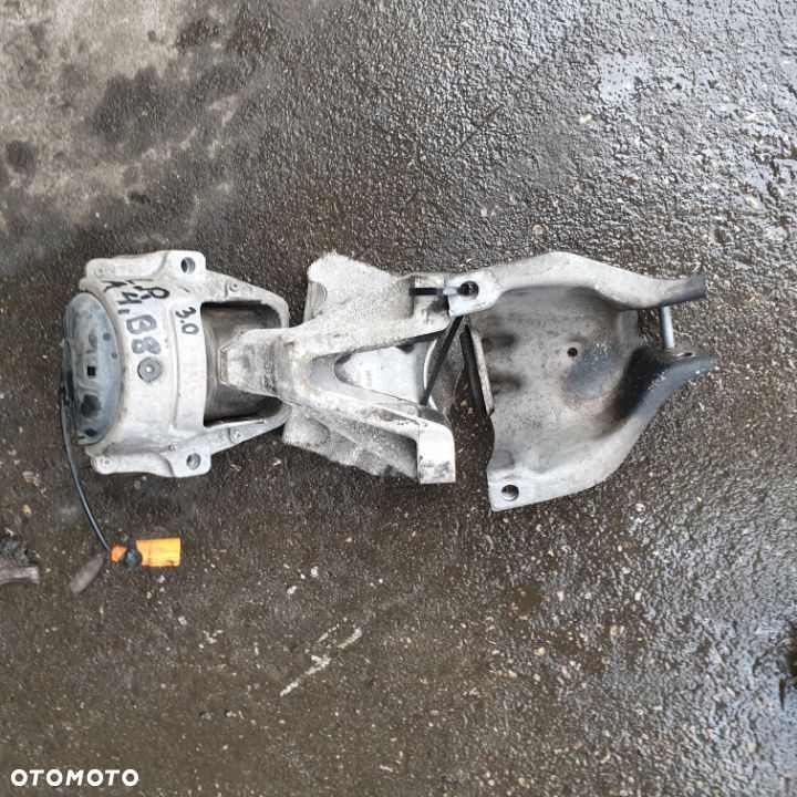AUDI  A4 IV B8 3.0 TDI LAPA PODUSZKA SILNIKA 8K0199307AQ 12R - 1