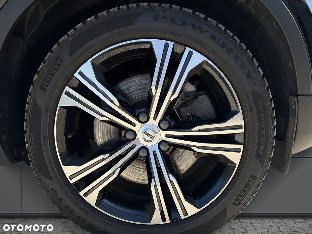 Volvo XC 40 - 25