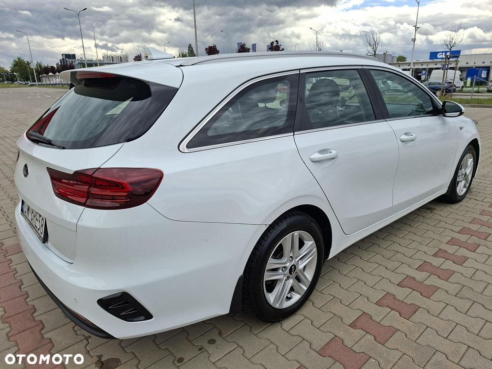 Kia Ceed 1.6 CRDi mHEV Business Line - 6