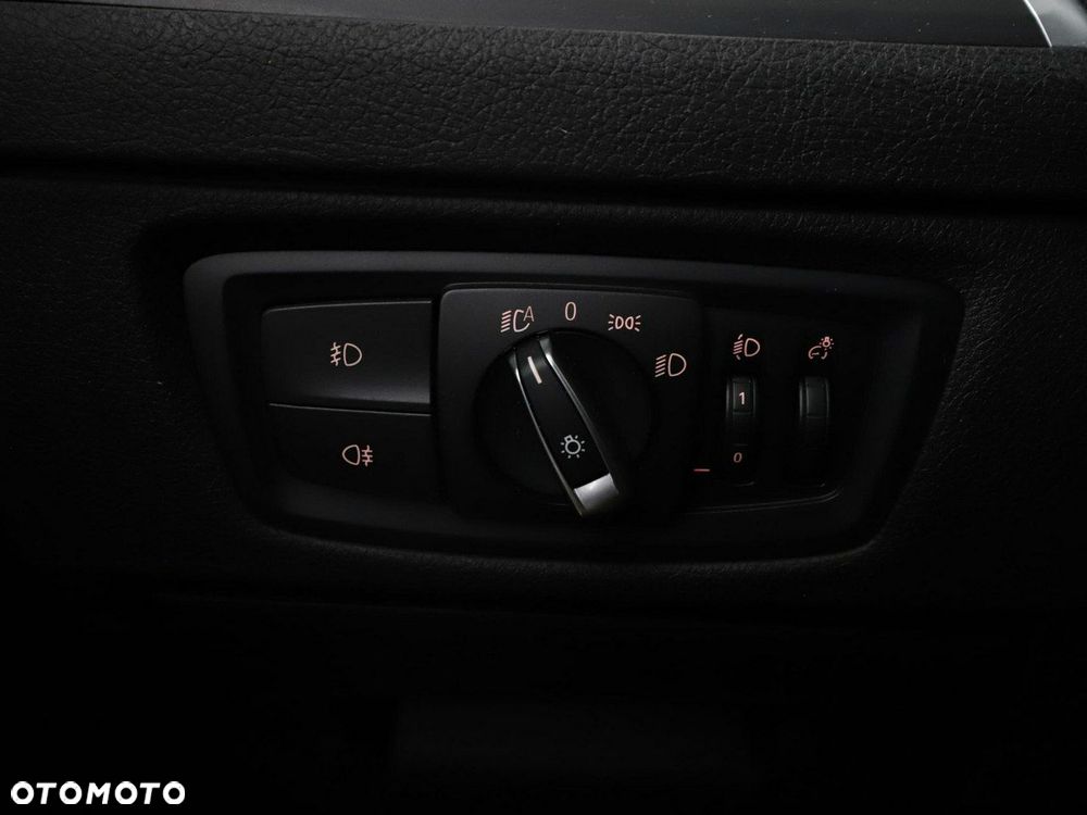 BMW Seria 1 118d Edition Metropolitan - 33