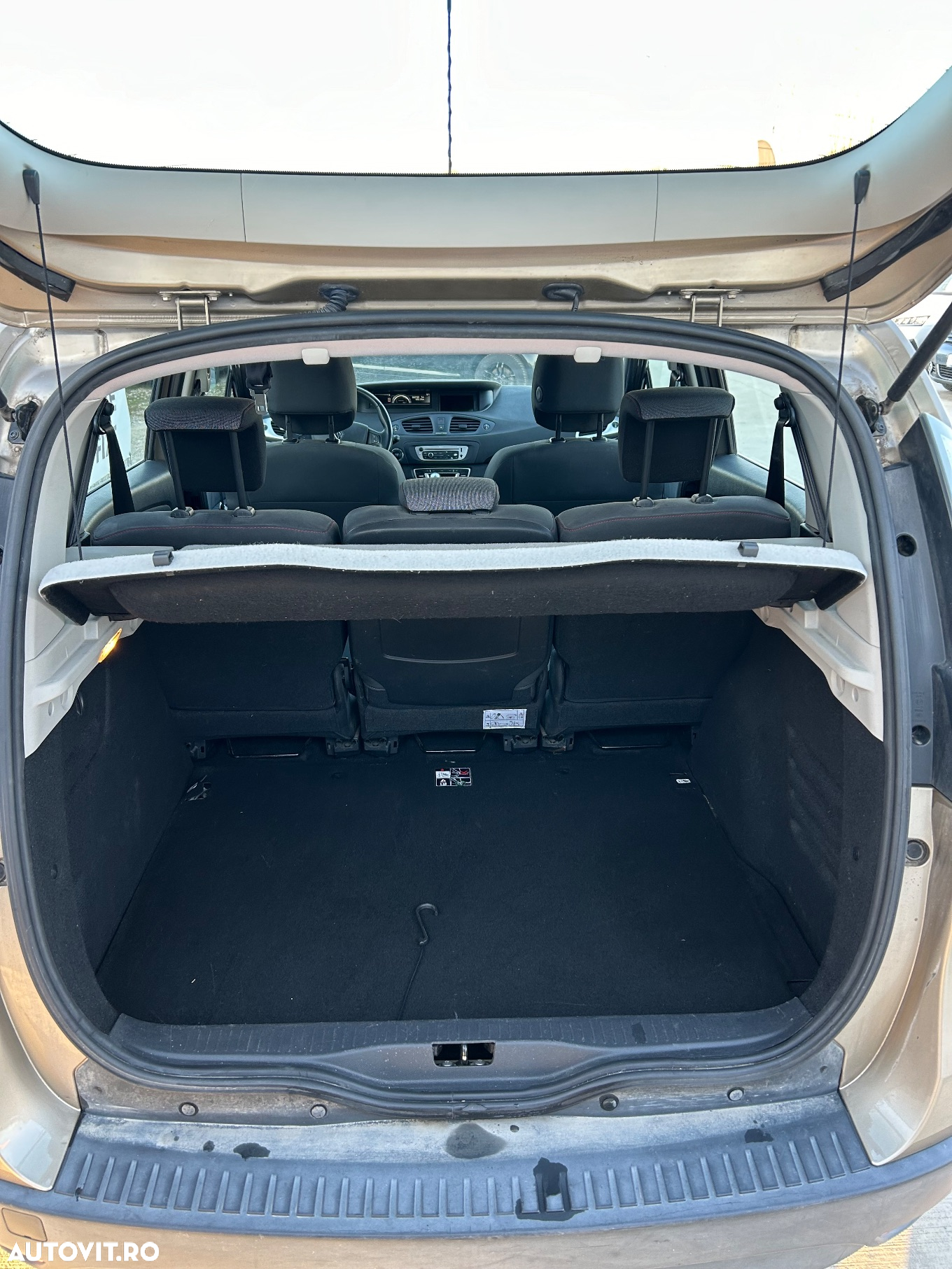 Renault Scenic dCi 110 Expression - 12
