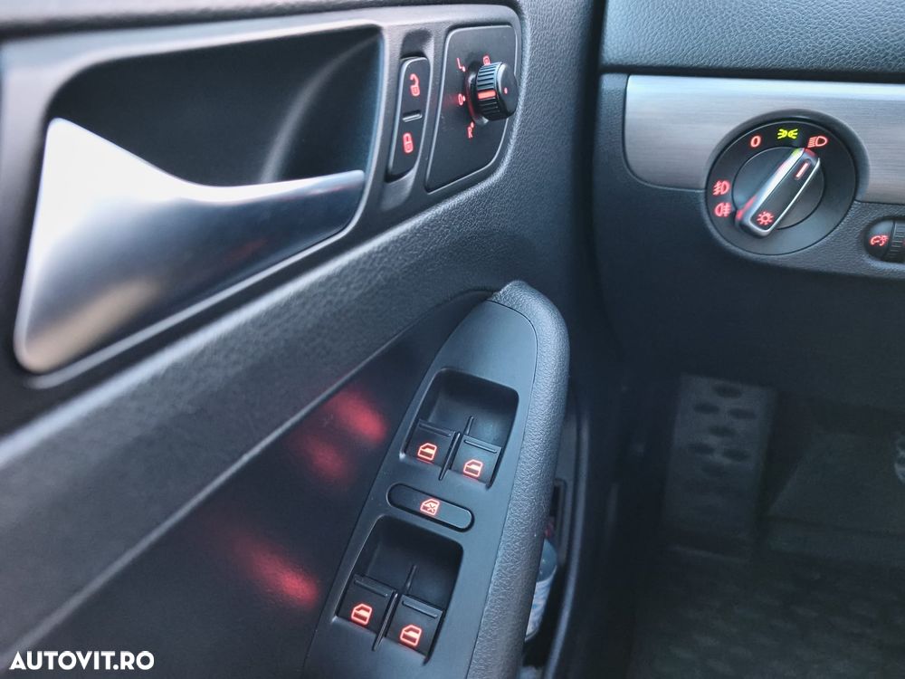 VOLKSWAGEN Jetta 2011 — imagine 10