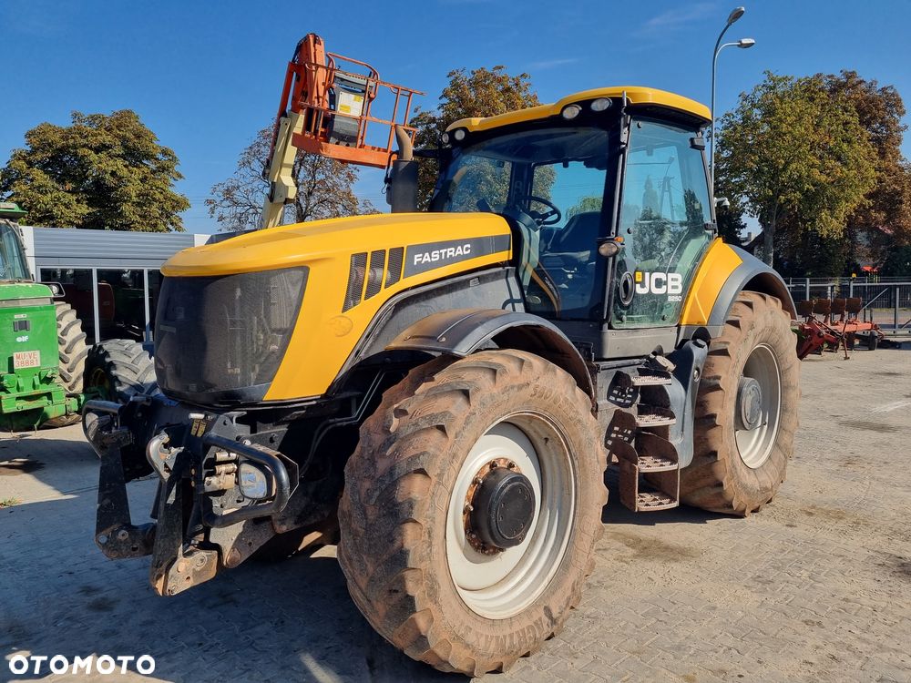 JCB Fastrac 8250 - 1