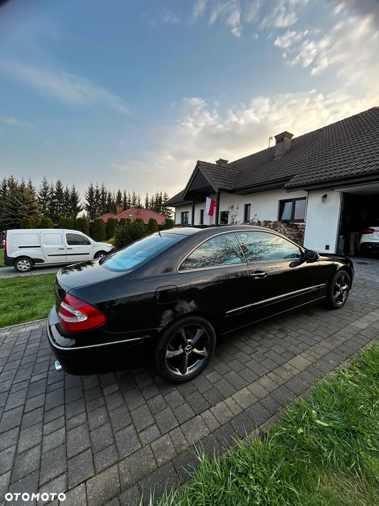 Mercedes-Benz CLK - 6