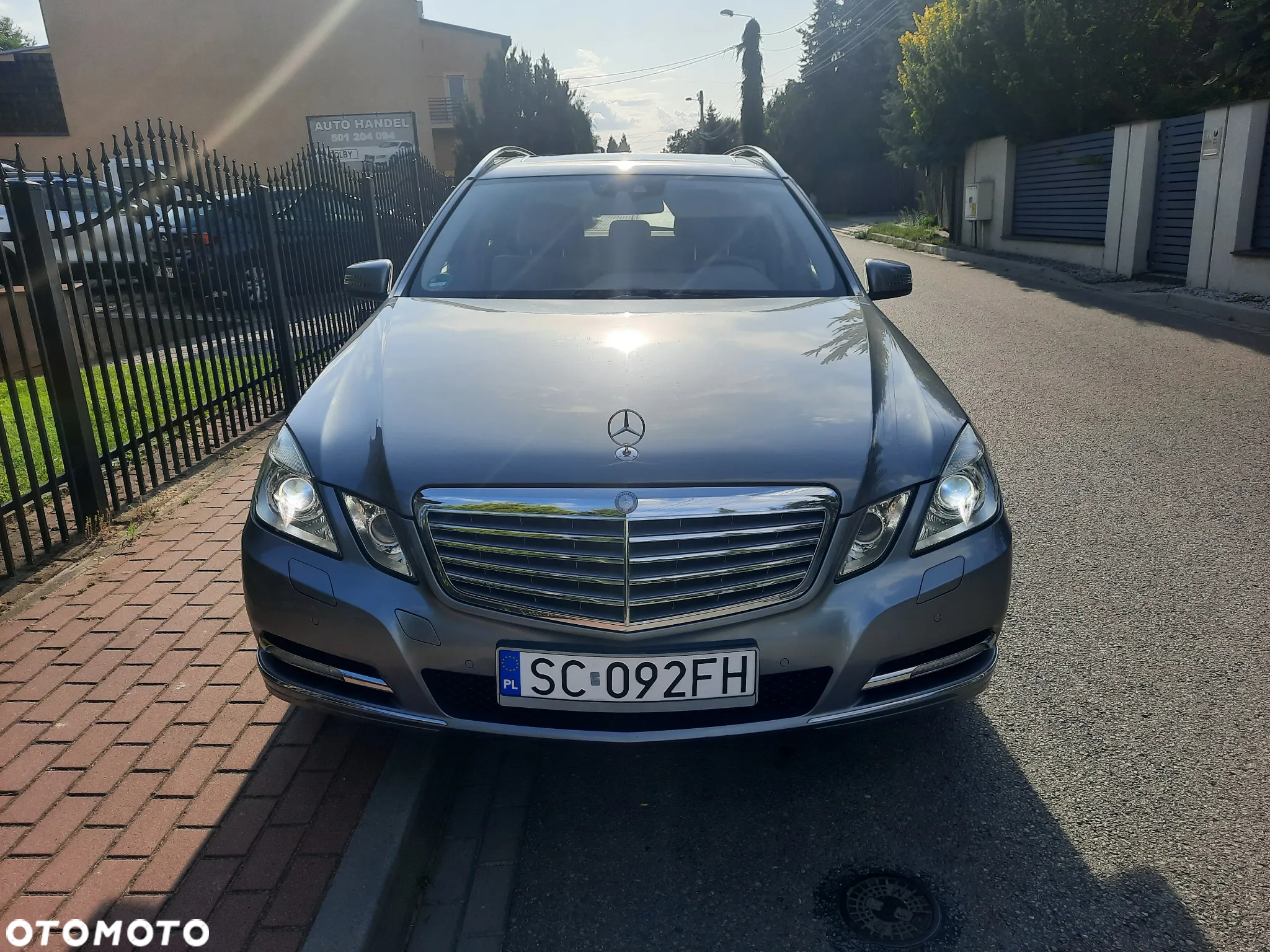 Mercedes-Benz Klasa E 250 T CGI BlueEFFICIENCY 7G-TRONIC - 5