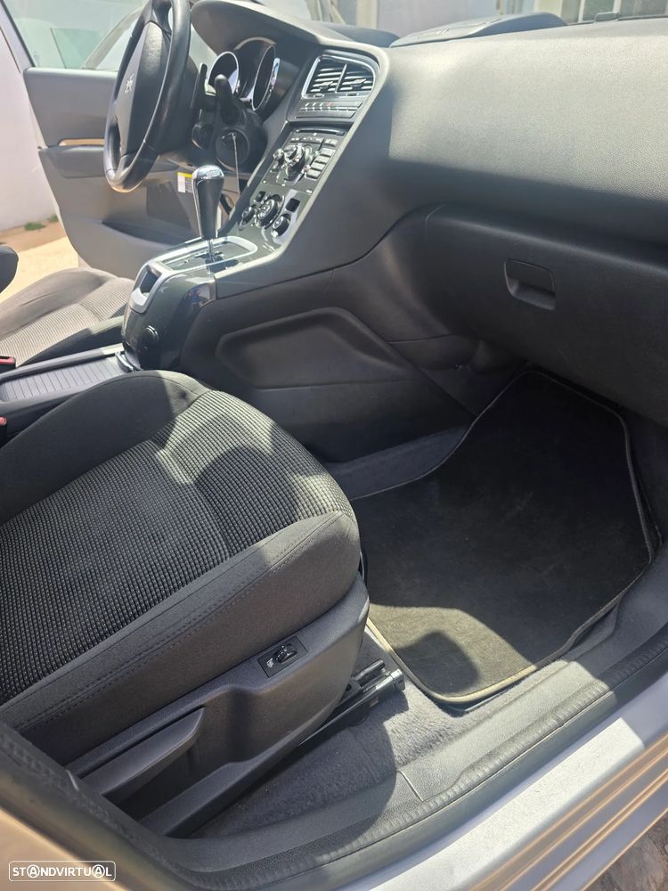 Peugeot 5008 e-HDI 115 ETG6 Stop&Start Business-Line - 11