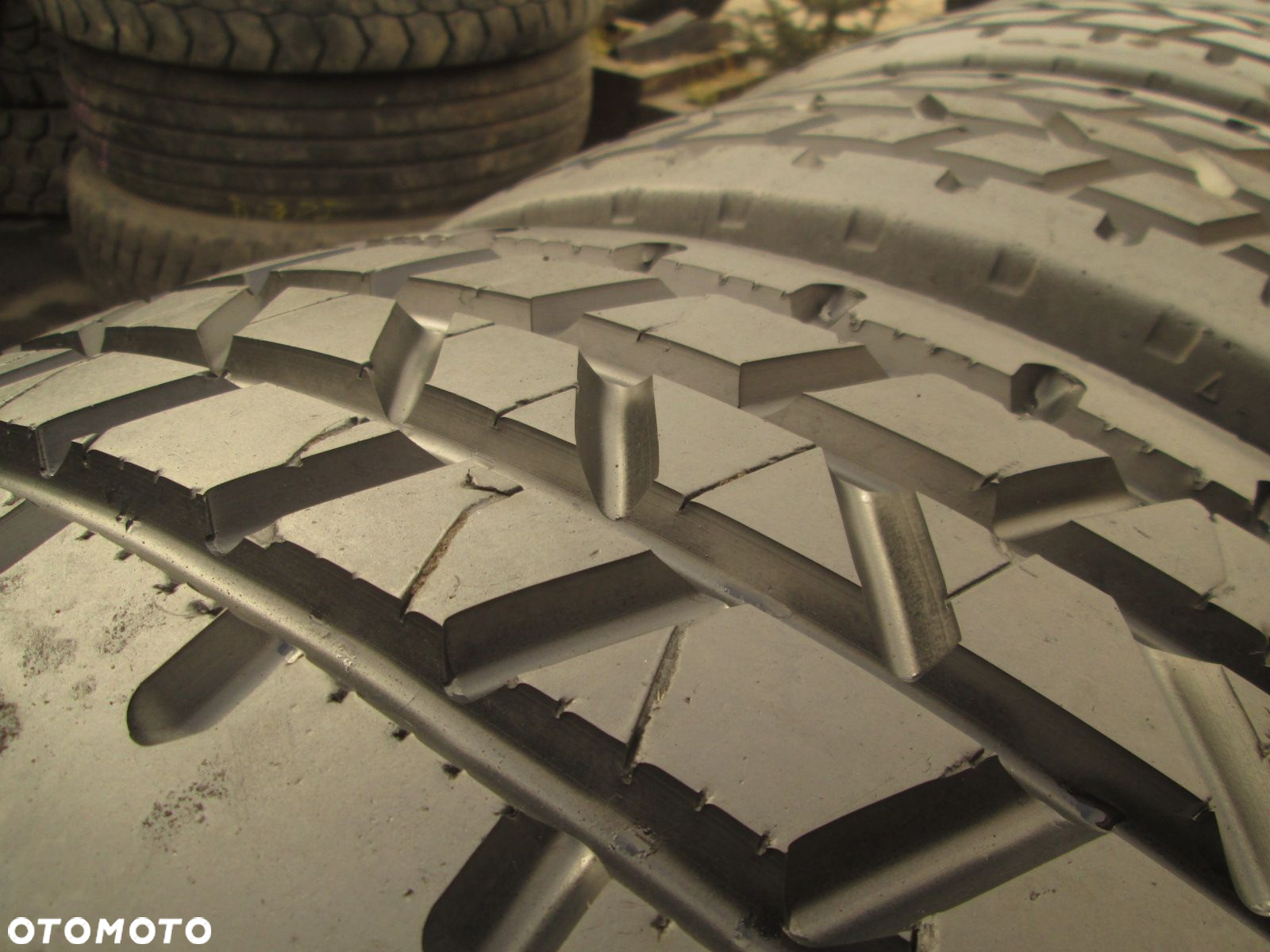 Opony ciężarowe 285/70R19.5 Bieżnikowana WZÓR CONTINENTAL. Opony ciężarowe - 7