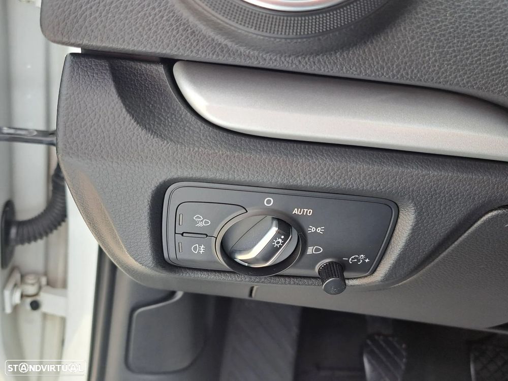 Audi A3 Sportback 1.6 TDI S-line - 34