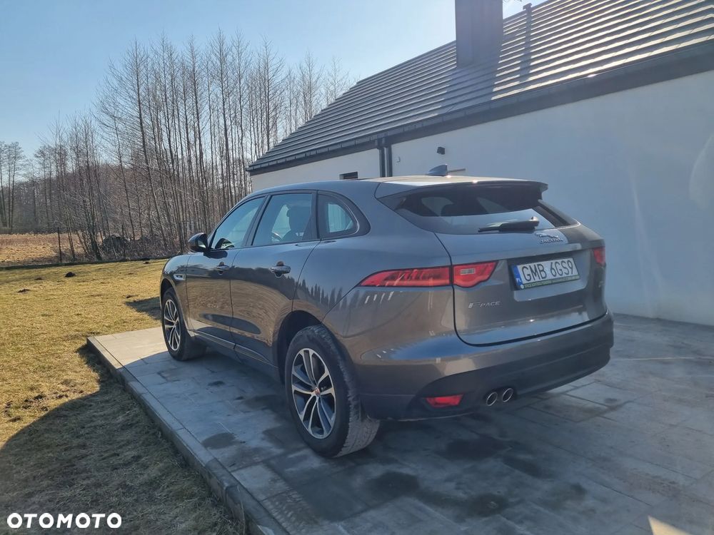 Jaguar F-Pace - 21