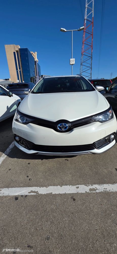 Toyota Auris Touring Sports 1.8 HSD Exclusive+Navi - 4
