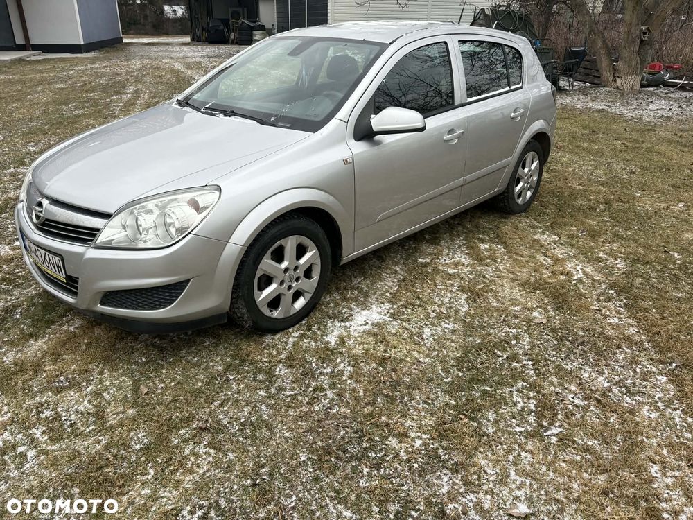 Opel Astra 1.7 CDTI DPF NAVI - 1