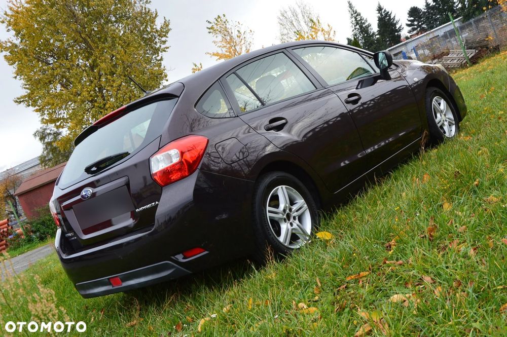 Subaru Impreza 1.6i Lineartronic Comfort - 16