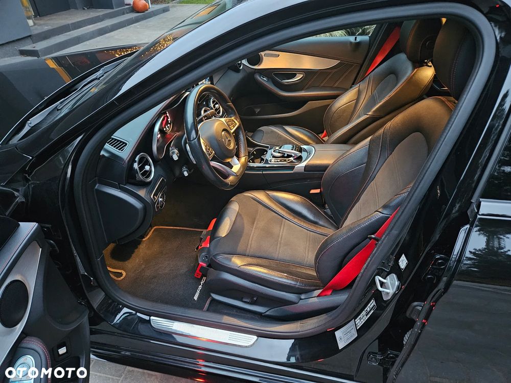 Mercedes-Benz Klasa C 450 AMG 4-Matic 7G-TRONIC - 22