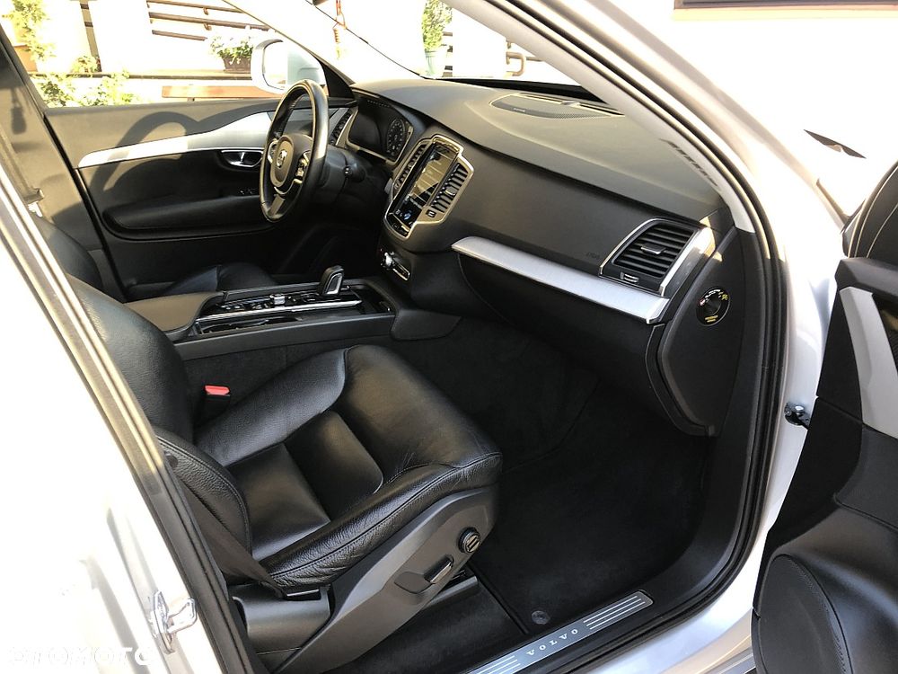 Volvo XC 90 B5 D AWD Momentum 7os - 34