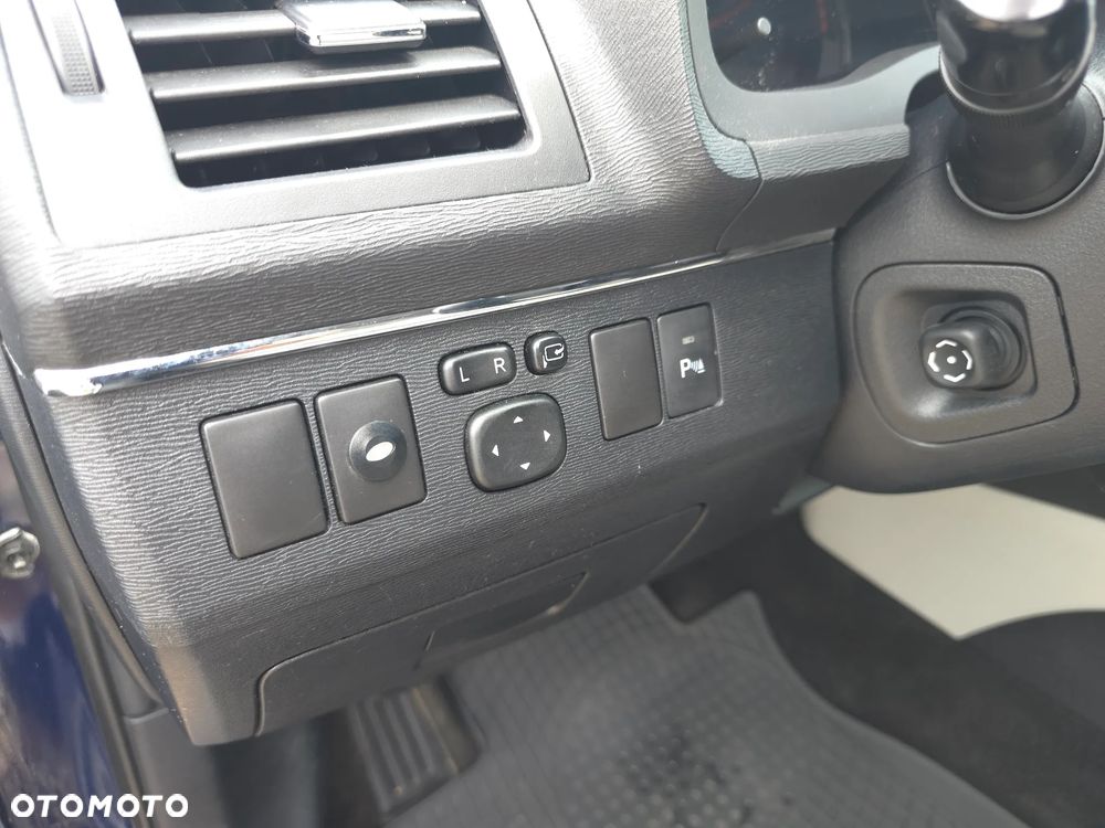 Toyota Avensis 2.0 Prestige NAVI MS - 22