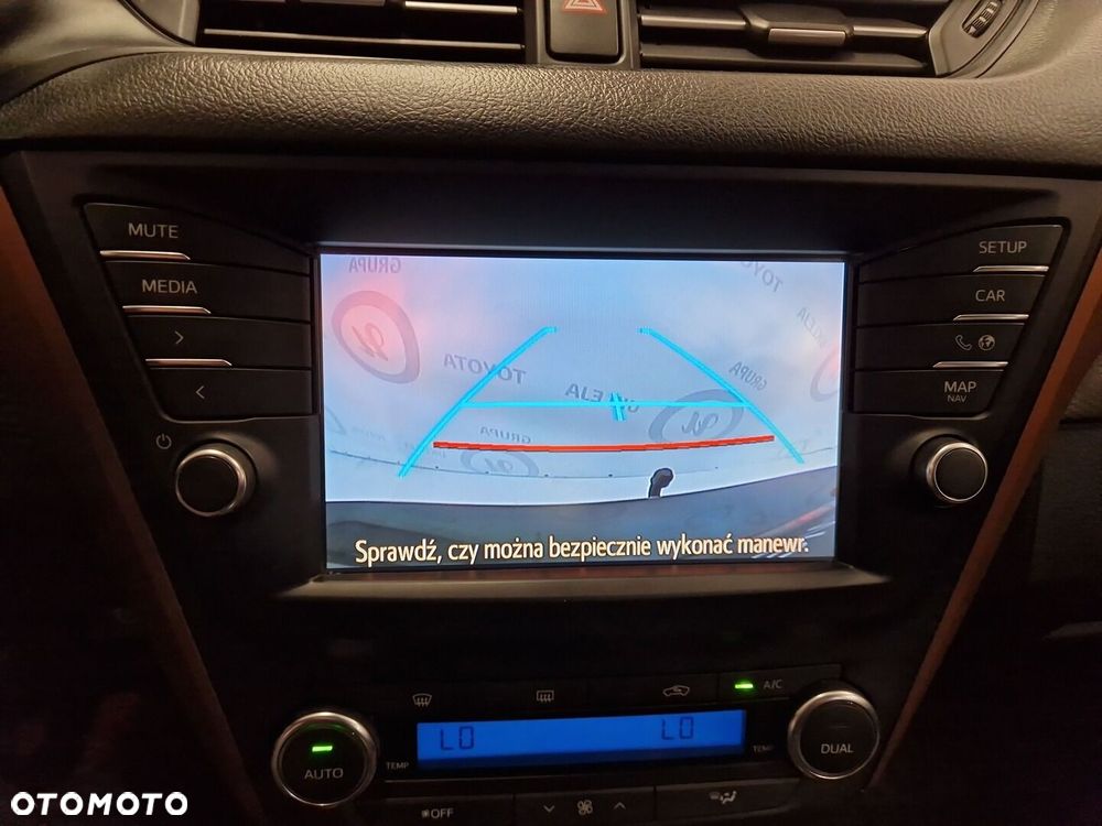 Toyota Avensis 2.0 D-4D Premium - 17