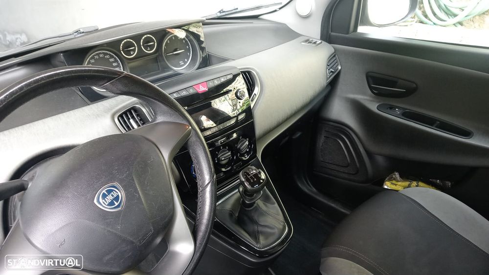 Lancia Ypsilon 1.2 S&S Urban - 4