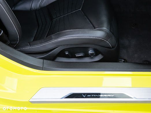 Chevrolet Corvette - 20