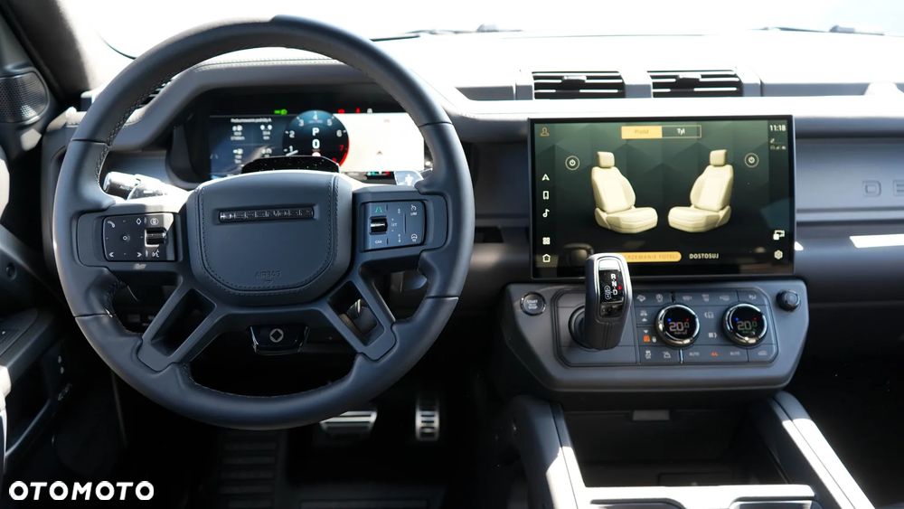 Land Rover Defender - 25