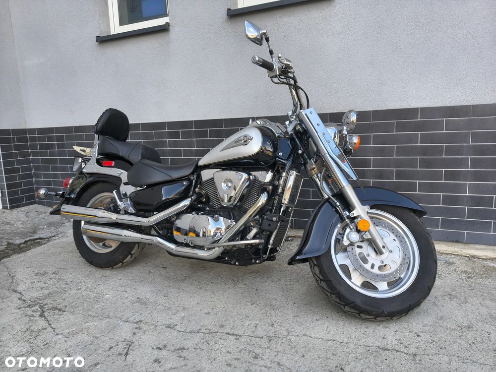 Suzuki Intruder - 12