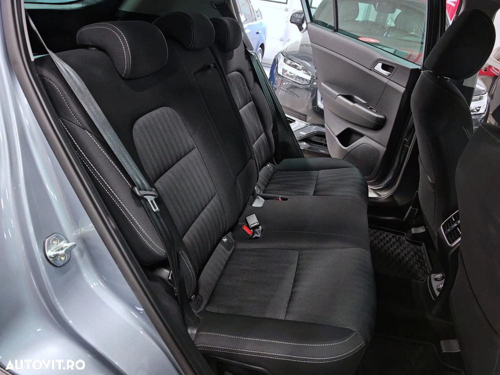 Kia Sportage 1.6 DSL MHEV 7DCT HP 4x2 Plus - 26