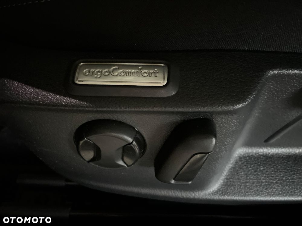 Volkswagen Passat 2.0 TDI (BlueMotion Technology) Comfortline - 26