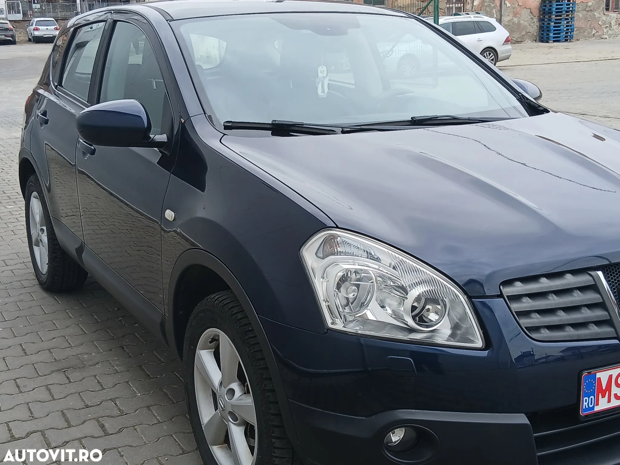 Nissan Qashqai 2.0 DCI 4 x 4 DPF tekna - 3