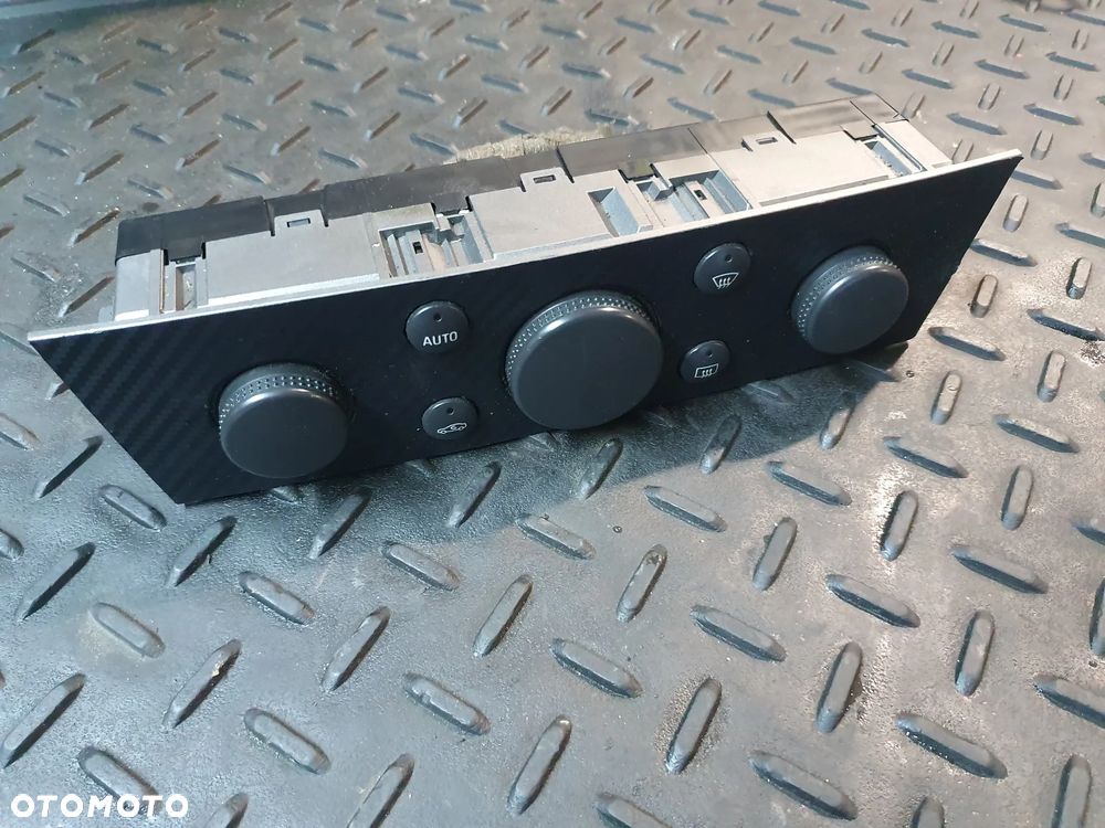 PANEL STEROWANIA NAWIEWU KLIMATYZACJI 13138196 OPEL VECTRA C 02- - 1