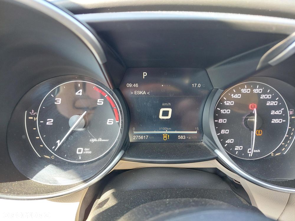 Alfa Romeo Giulia 2.2 D Turbo Super - 11