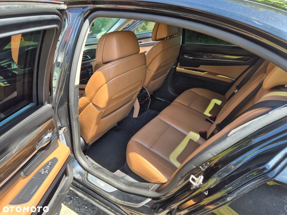 BMW Seria 7 740d xDrive - 8