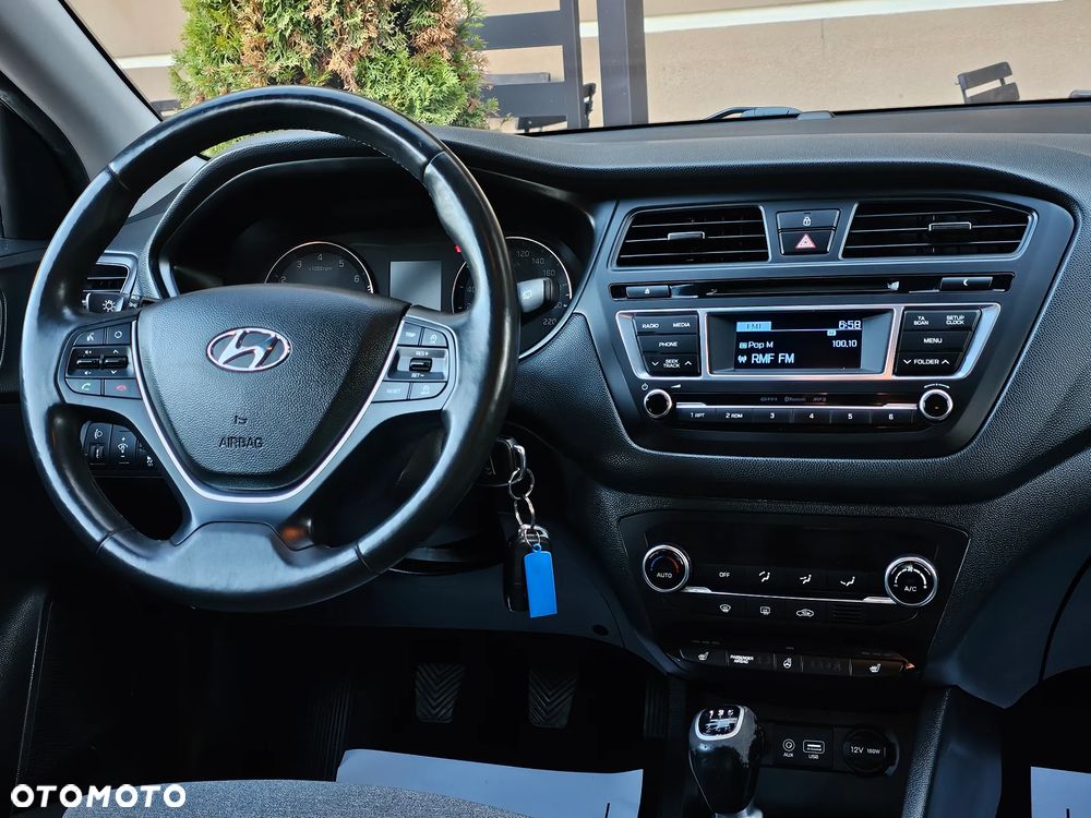 Hyundai i20 1.2 YES Gold - 11