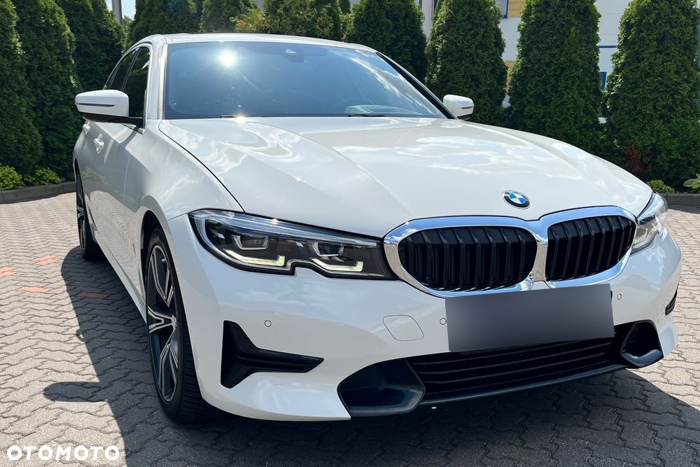 BMW Seria 3 330i Sport Line - 10