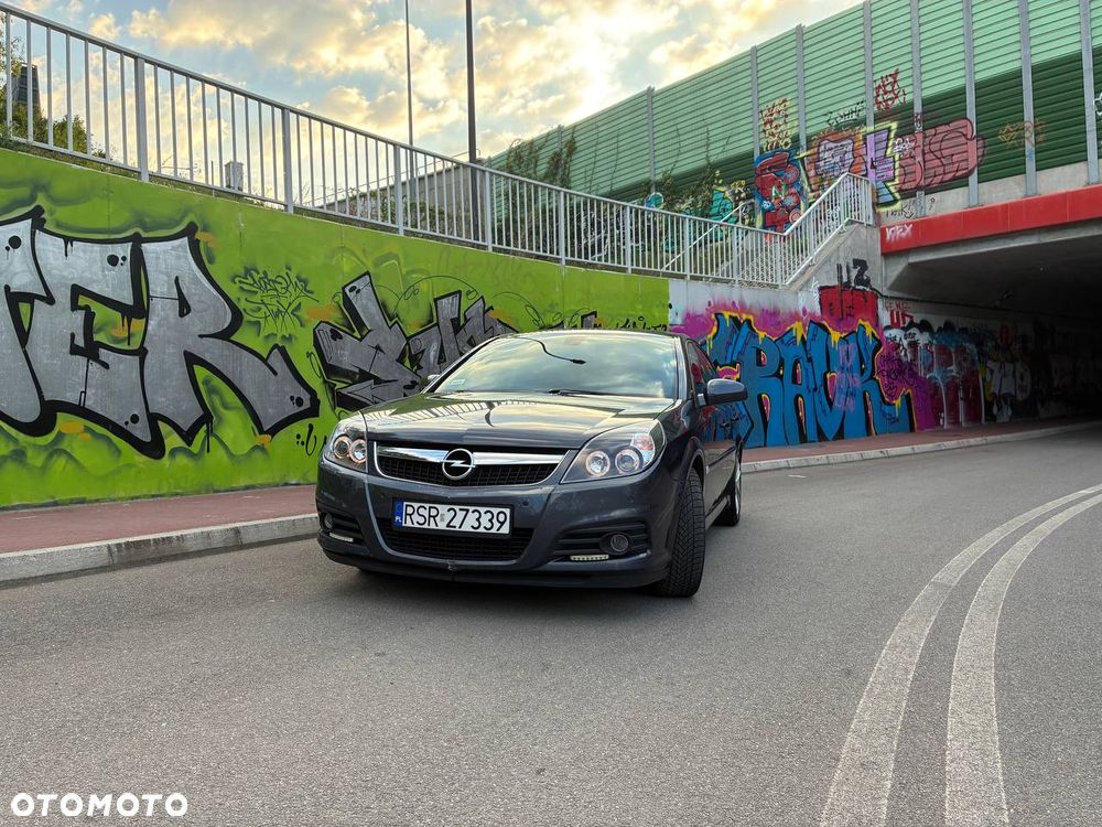 Opel Vectra 1.9 CDTI Sport / GTS - 2