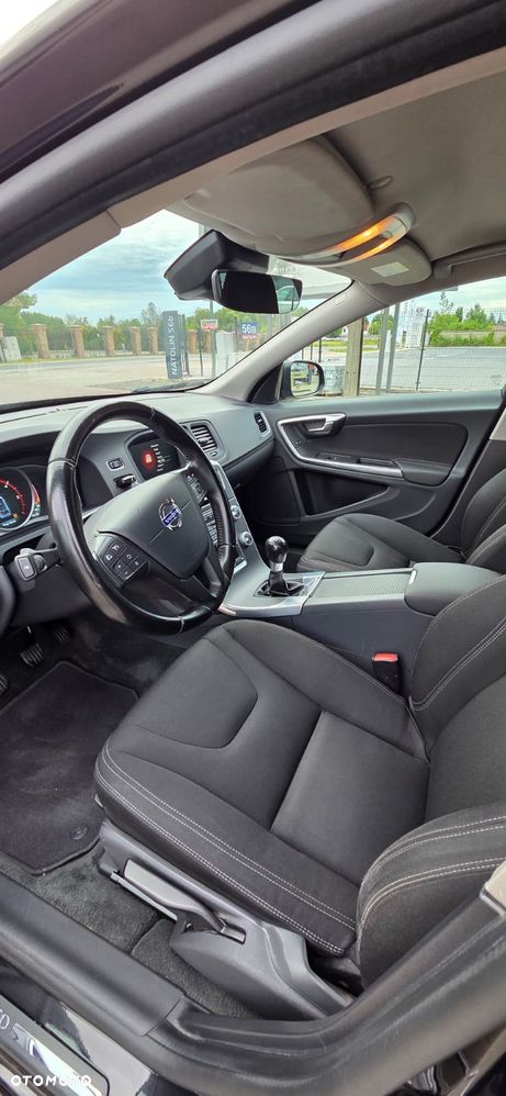 Volvo V60 D3 Base - 10