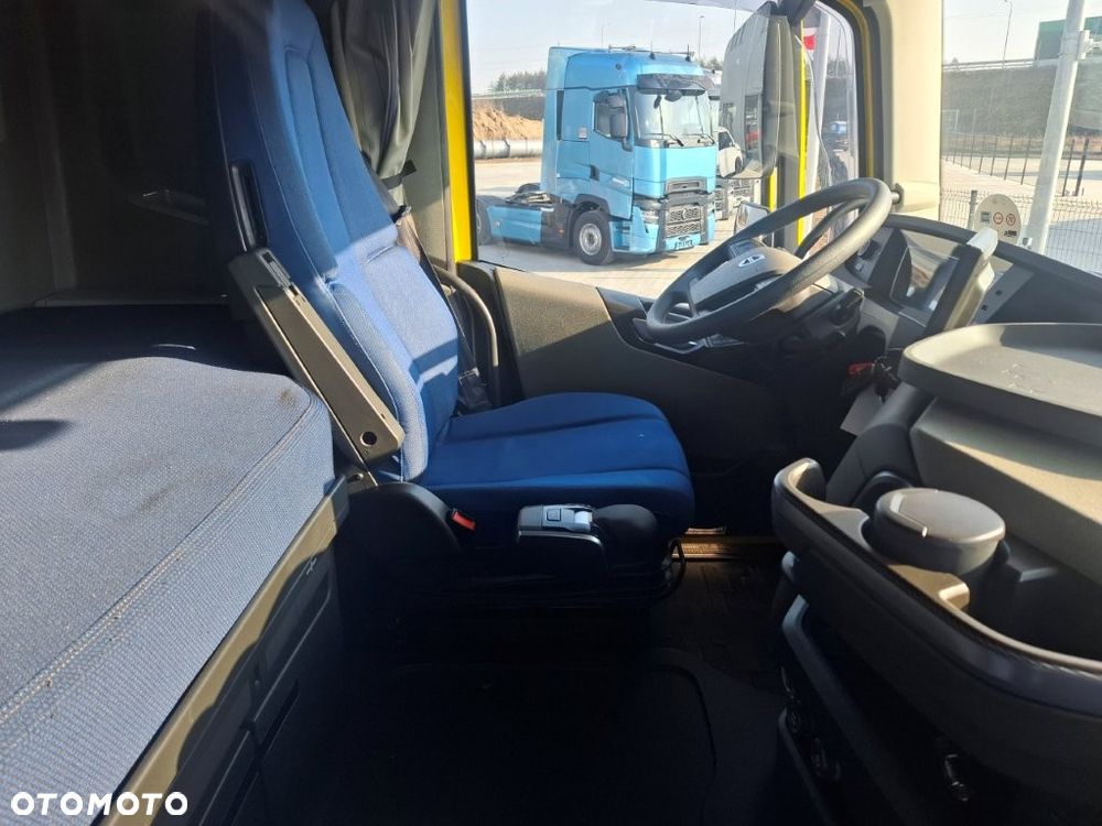 Volvo FH 460KM TC ADR - 11
