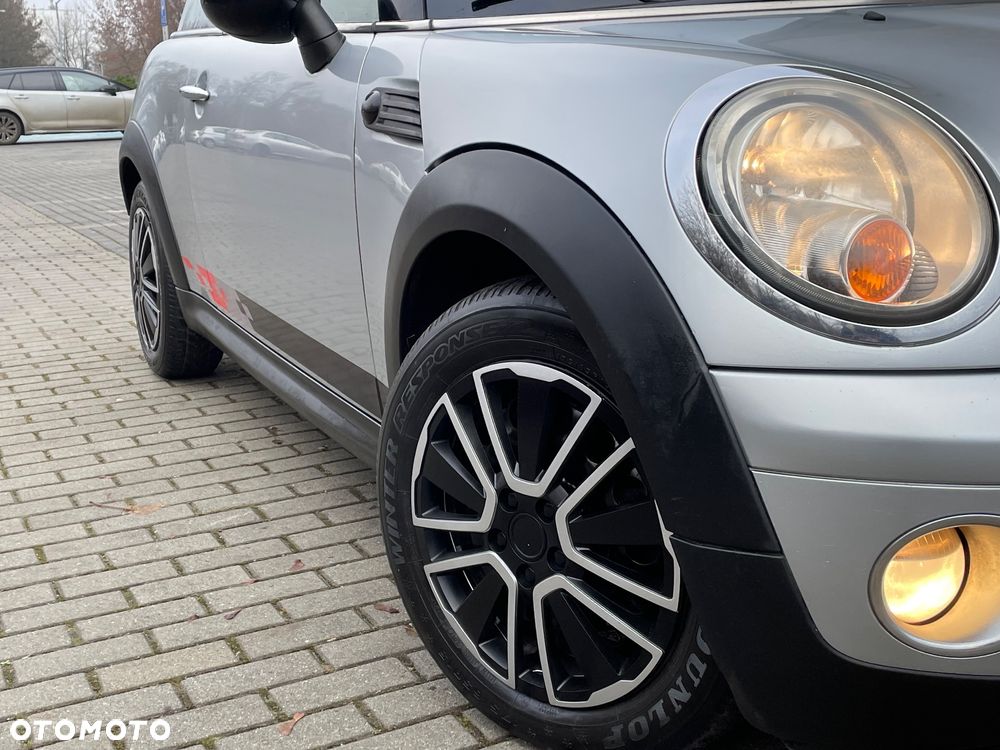 MINI Cooper Standard - 13