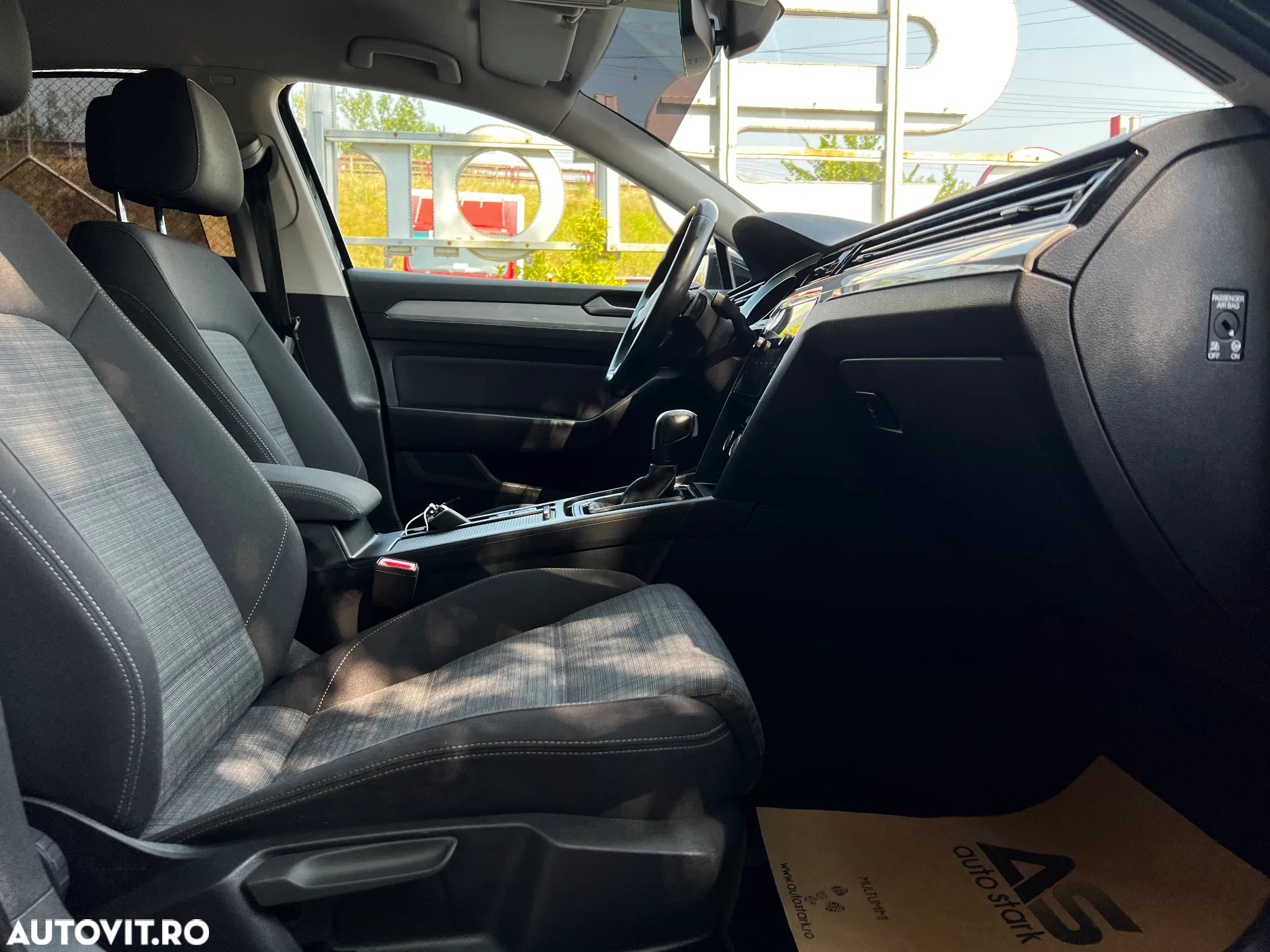 Volkswagen Passat 1.6 TDI DSG Comfortline - 21