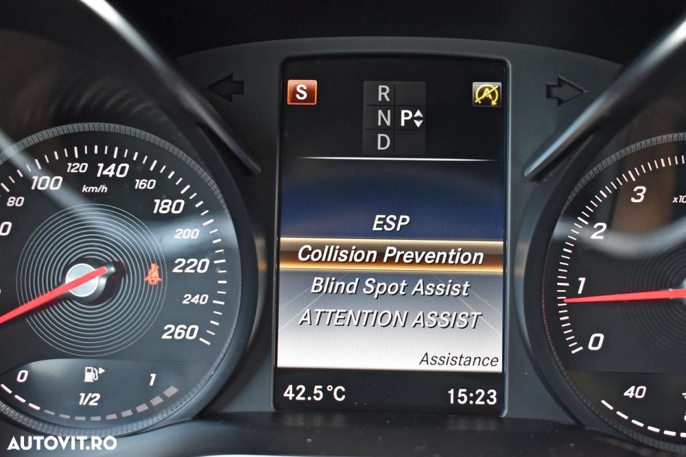 Mercedes-Benz C 180 9G-TRONIC AMG Line - 24