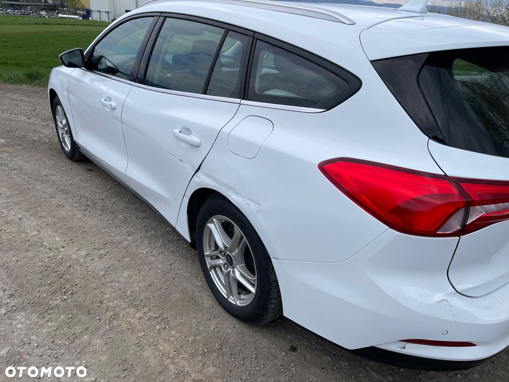 Ford Focus 1.5 EcoBlue Active - 11