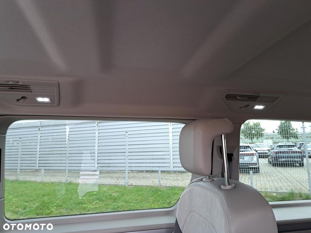 Volkswagen Multivan - 29