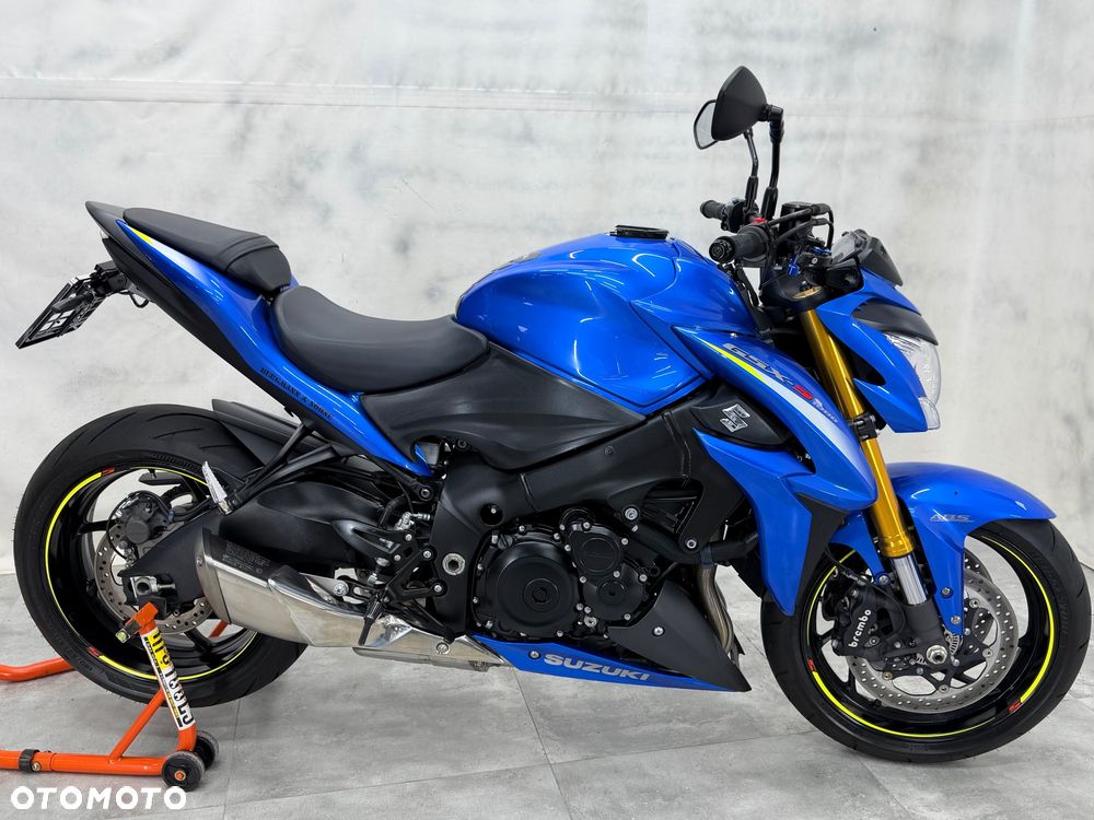 Suzuki GSX 1000 - 6