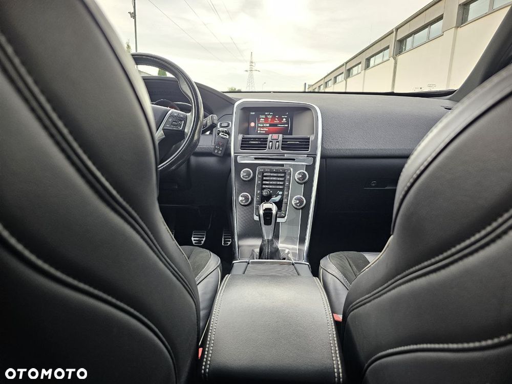 Volvo XC 60 D3 R-Design - 23