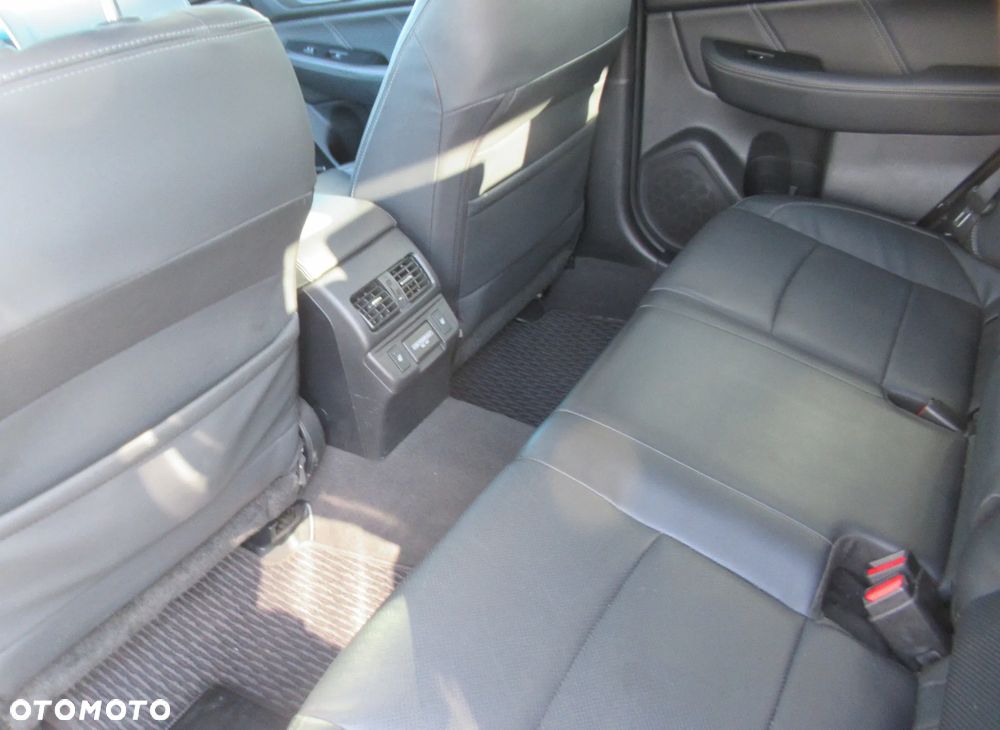 Subaru Outback - 25