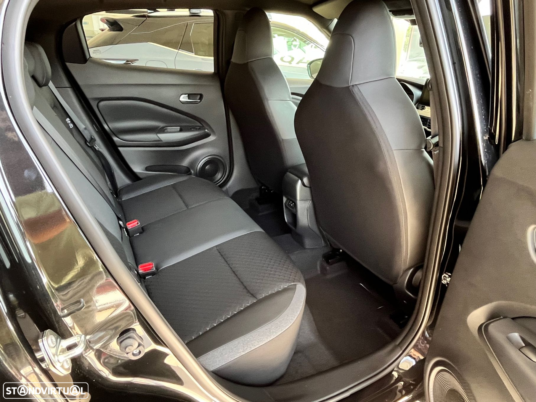 Nissan Juke 1.0 DIG-T N-Connecta Two Tone - 5