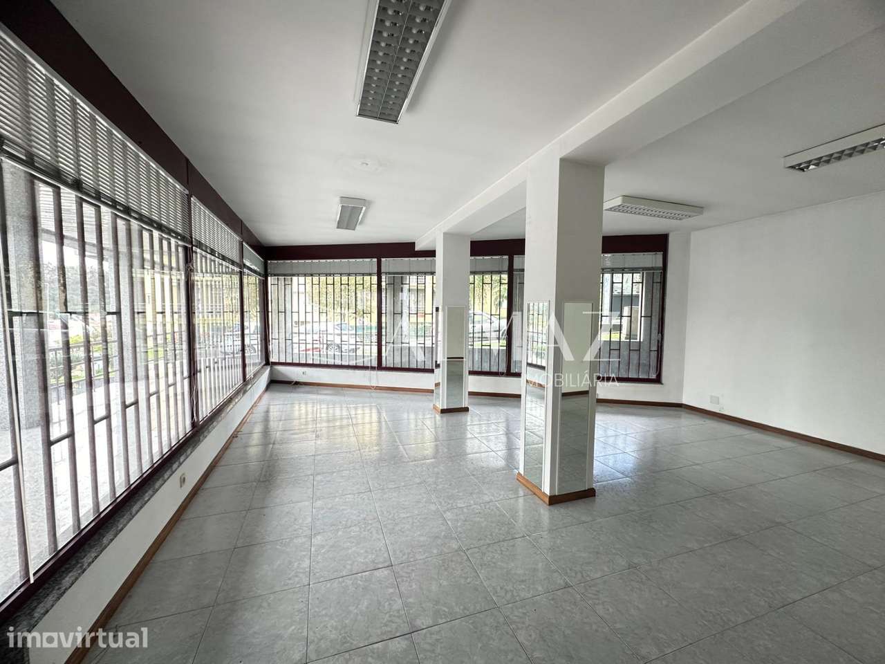 Loja com 48 m2 em Candoso São Tiago, Guimarães - Grande imagem: 4/11
