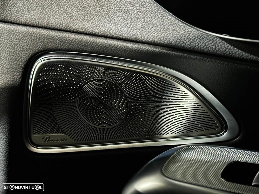 Mercedes-Benz E 300 de 4Matic 9G-TRONIC AMG Line - 31