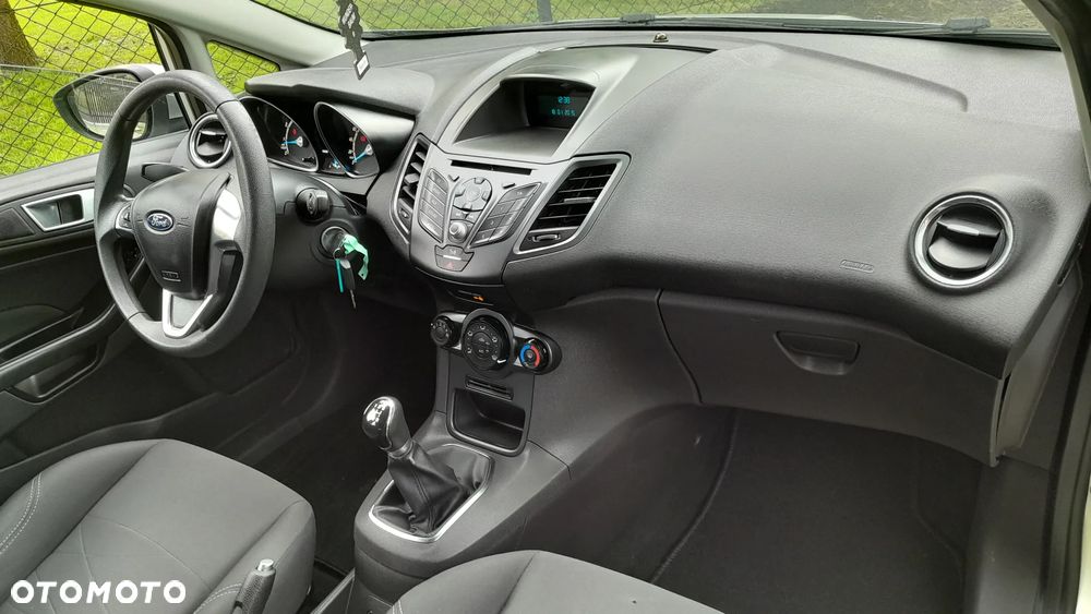 Ford Fiesta - 22