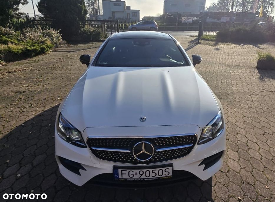 Mercedes-Benz Klasa E 400 4-Matic 9G-TRONIC - 15