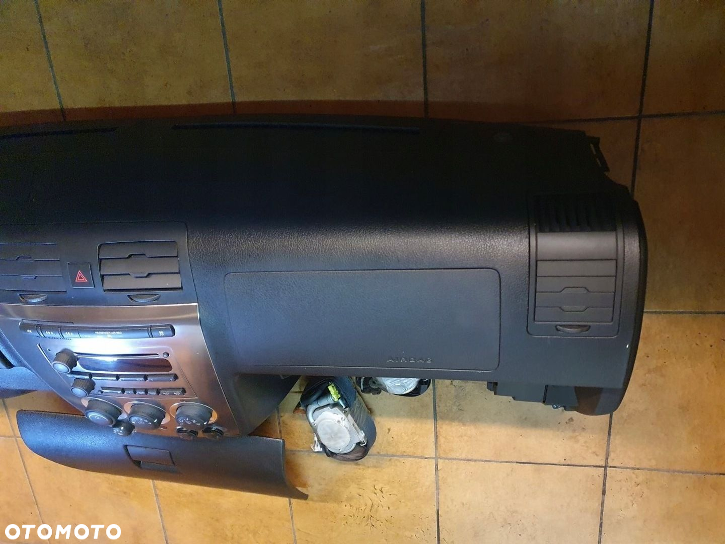 DESKA KONSOLA PASY AIRBAG HUMMER H3 - 6